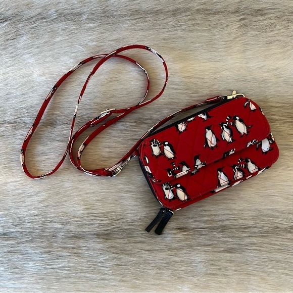 Vera Bradley Handbags - VERA BRADLEY Playful Penguins 2017 All in One Crossbody Wristlet Lipstick Case